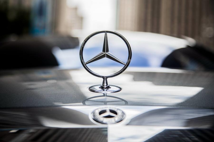 Логотип Mercedes-Benz S450 Lang 4Matic (V222) 2017 года  (NA) (фото 12 из 22)